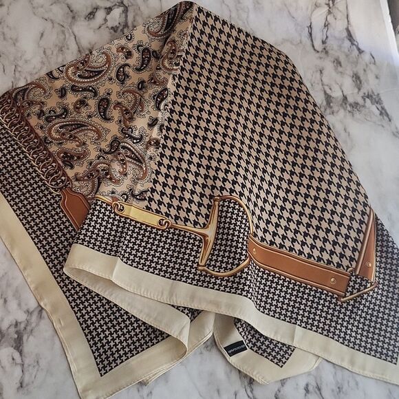 Chic Boho Houndstooth Scarf Black And Beige - Picture 5 of 13